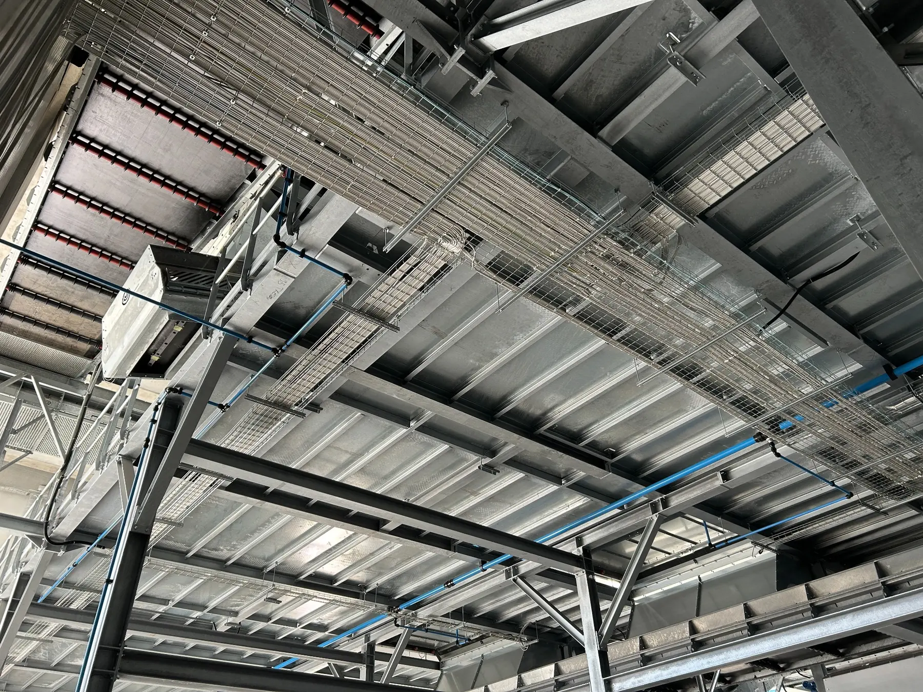 Canalizzazioni elettriche industriali a soffitto